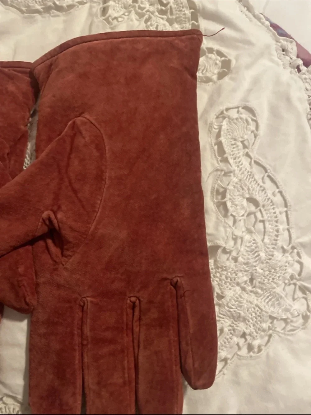 Vintage Woman’s Large Aris 115  Reddish  Suede Leather Gloves Fleece Lined